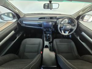 Toyota Hilux 2.4GD-6 Xtra cab Raider manual - Image 6