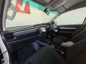Toyota Hilux 2.4GD-6 Xtra cab Raider manual - Image 7