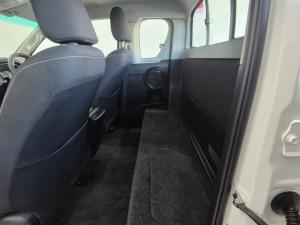 Toyota Hilux 2.4GD-6 Xtra cab Raider manual - Image 12