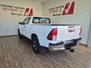 Toyota Hilux 2.4GD-6 Xtra cab Raider manual - Image 16