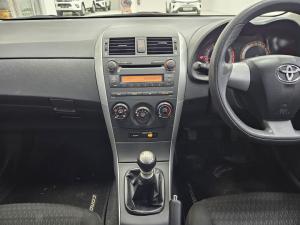 Toyota Corolla 1.6 Professional - Image 10