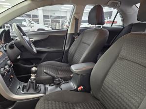 Toyota Corolla 1.6 Professional - Image 12