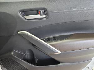 Toyota Corolla Cross 1.8 Hybrid XS - Image 14