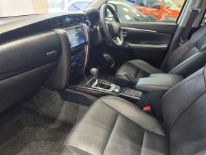 Toyota Hilux 2.8GD-6 double cab Legend manual - Image 7