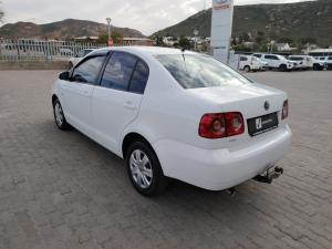 Volkswagen Polo Vivo sedan 1.4 Trendline - Image 17