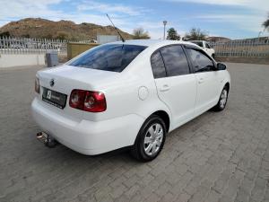 Volkswagen Polo Vivo sedan 1.4 Trendline - Image 2