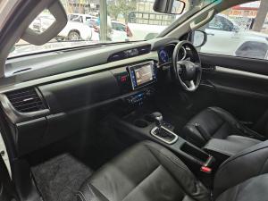 Toyota Hilux 2.8GD-6 double cab 4x4 Raider auto - Image 7