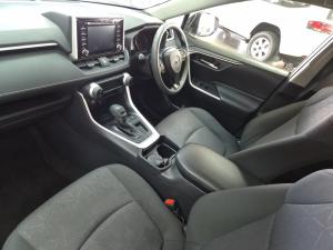 Toyota RAV4 2.0 GX auto - Image 7