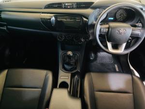 Toyota Hilux 2.4GD-6 single cab flat deck 4x4 - Image 6