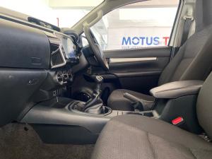 Toyota Hilux 2.4GD-6 single cab Raider manual - Image 7