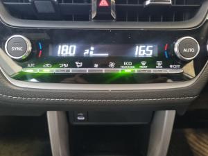 Toyota Corolla Cross 1.8 HEV XS - Image 14