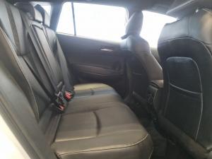 Toyota Corolla Cross 1.8 HEV XS - Image 15