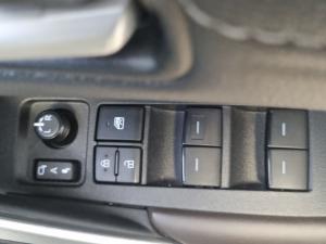 Toyota Corolla Cross 1.8 HEV XS - Image 21