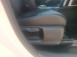 Toyota Corolla Cross 1.8 HEV XS - Image 20
