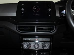 Volkswagen T-CROSS 1.0 TSI Life DSG - Image 11