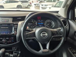 Nissan Navara 2.5D LE 4X2 automatic D/C - Image 12