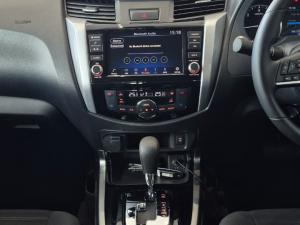 Nissan Navara 2.5D LE 4X2 automatic D/C - Image 13