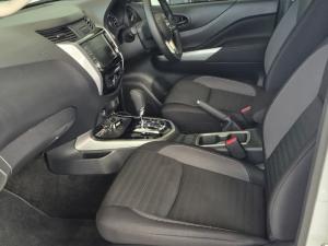 Nissan Navara 2.5D LE 4X2 automatic D/C - Image 7
