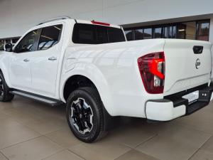 Nissan Navara 2.5D LE 4X2 automatic D/C - Image 9