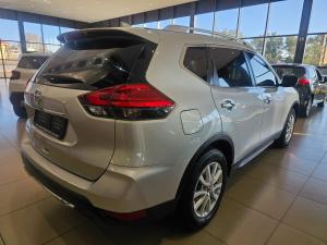 Nissan X Trail 2.5 Acenta Plus 4X4 CVT 7S - Image 4