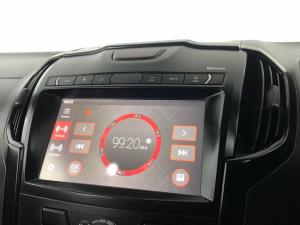 Isuzu D-MAX 250 HO X-RIDER automatic D/C - Image 10