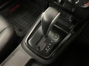 Isuzu D-MAX 250 HO X-RIDER automatic D/C - Image 8