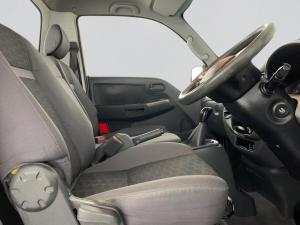 Kia K 2700 WorkhorseS/C - Image 15