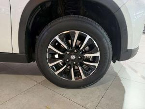 Suzuki Vitara Brezza 1.5 GLX automatic - Image 11