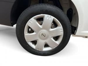 Nissan NP200 1.6i safety pack (aircon) - Image 16
