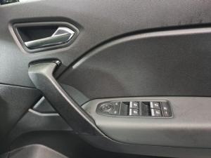 Renault Captur 1.3T Techno - Image 14
