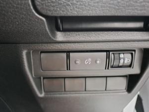 Mitsubishi Triton 2.4DI-D Bi-Turbo double cab 4x4 - Image 17