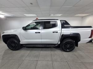Mitsubishi Triton 2.4DI-D Bi-Turbo double cab 4x4 - Image 2