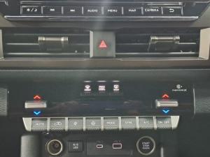 Mitsubishi Triton 2.4DI-D Bi-Turbo double cab 4x4 - Image 9
