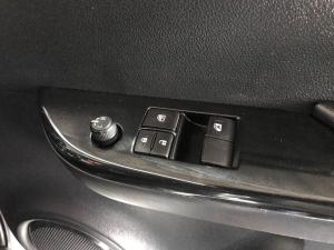 Toyota Hilux 2.4GD-6 Xtra cab Raider manual - Image 11