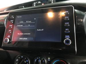 Toyota Hilux 2.4GD-6 Xtra cab Raider manual - Image 14
