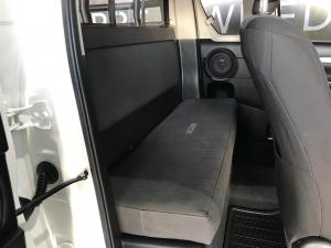Toyota Hilux 2.4GD-6 Xtra cab Raider manual - Image 8