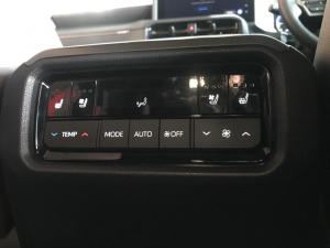 Toyota Land Cruiser Prado 2.8GD VX-R - Image 12