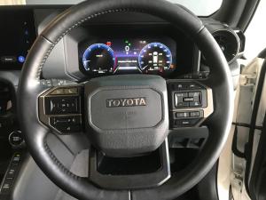 Toyota Land Cruiser Prado 2.8GD VX-R - Image 17