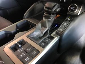 Toyota Land Cruiser Prado 2.8GD VX-R - Image 20
