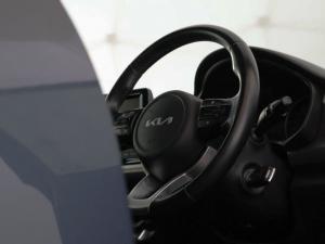 Kia Rio hatch 1.4 EX - Image 15