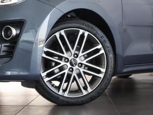 Kia Rio hatch 1.4 EX - Image 3