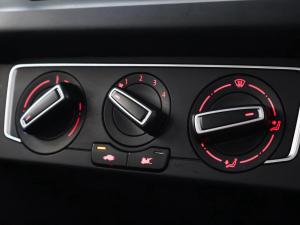 Volkswagen Polo hatch 1.2TSI Comfortline - Image 23