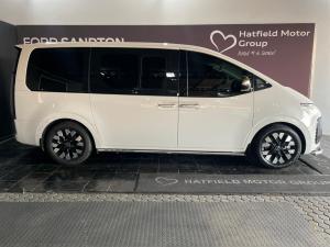 Hyundai Staria 2.2D Luxury - Image 24