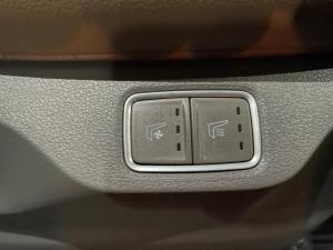 Hyundai Staria 2.2D Luxury - Image 4