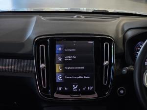 Volvo XC40 D4 AWD R-Design - Image 13
