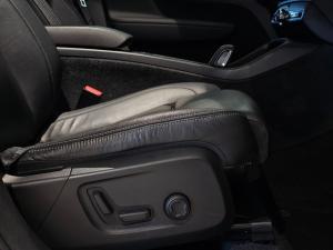 Volvo XC40 D4 AWD R-Design - Image 17