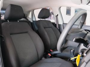 Volkswagen Polo Vivo hatch 1.4 Comfortline - Image 9