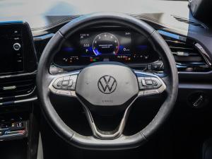 Volkswagen T-Roc 2.0TSI 4Motion R-Line - Image 13