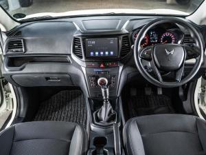 Mahindra XUV300 1.2T W4 SE - Image 22