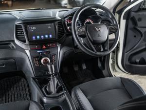 Mahindra XUV300 1.2T W4 SE - Image 24